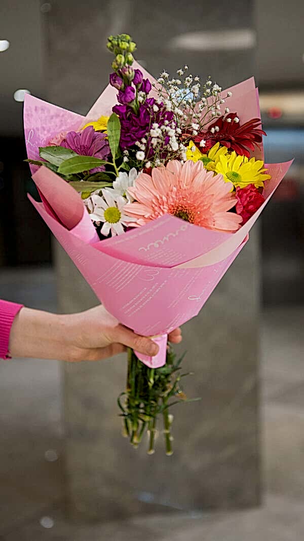 Şebboylu gerbera buketi